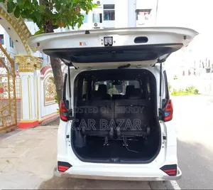 Toyota Noah 2023 Pearl
