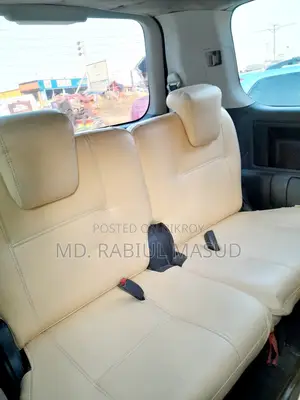 Toyota Noah 2.0 143hp 4WD (8 Seater) 2009 Silver