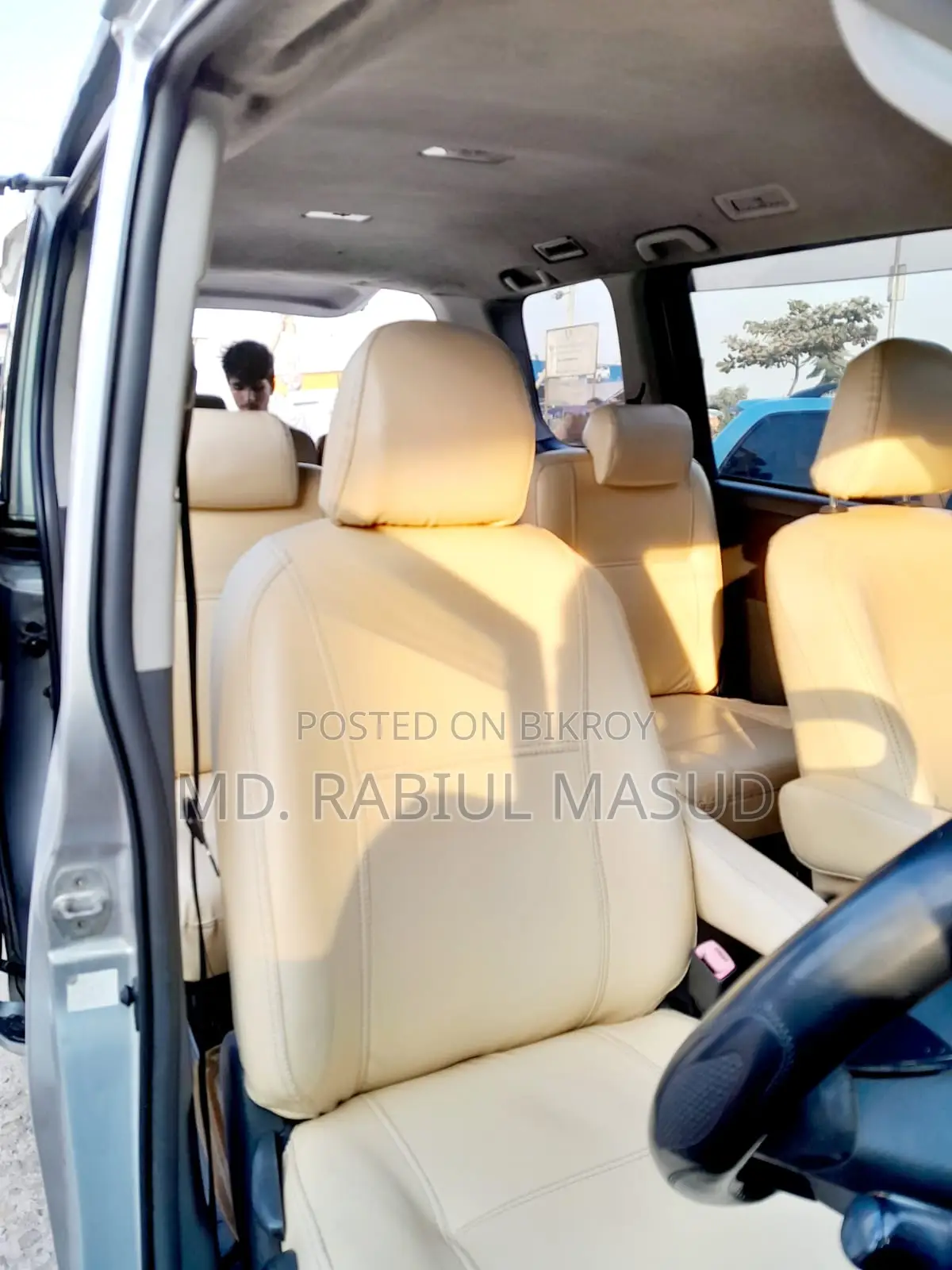 Toyota Noah 2.0 143hp 4WD (8 Seater) 2009 Silver