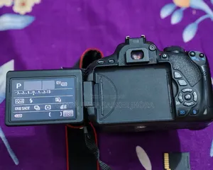 Canon 700D