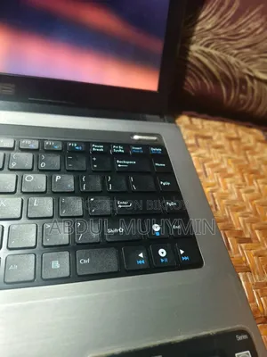 Laptop ASUS A42JY 8GB Intel Core I3 SSD 128GB