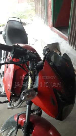 বাজাজ পালসার এন১৫০ ২০১৬ রেড
