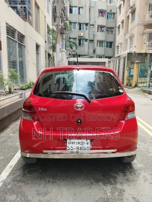 Toyota Vitz 2010 Red