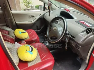 Toyota Vitz 2010 Red