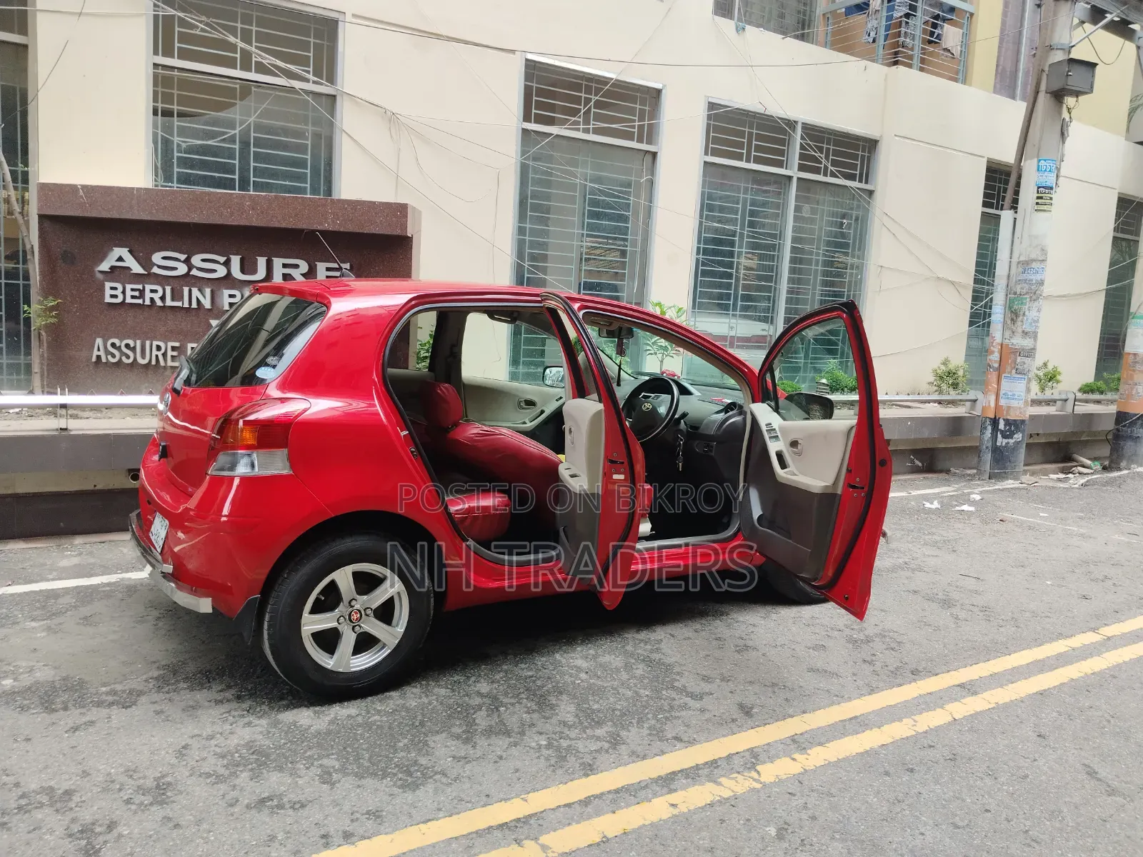 Toyota Vitz 2010 Red