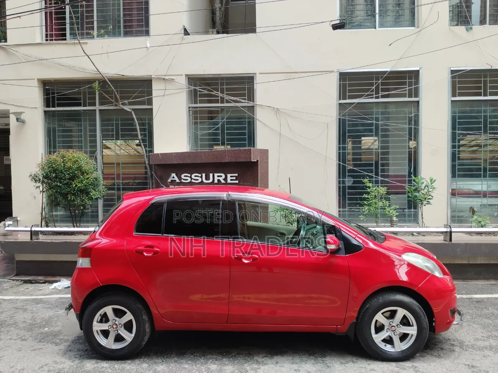 Toyota Vitz 2010 Red