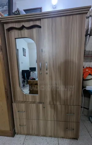আলমারি (ফ্রেশ কন্ডিশন)
