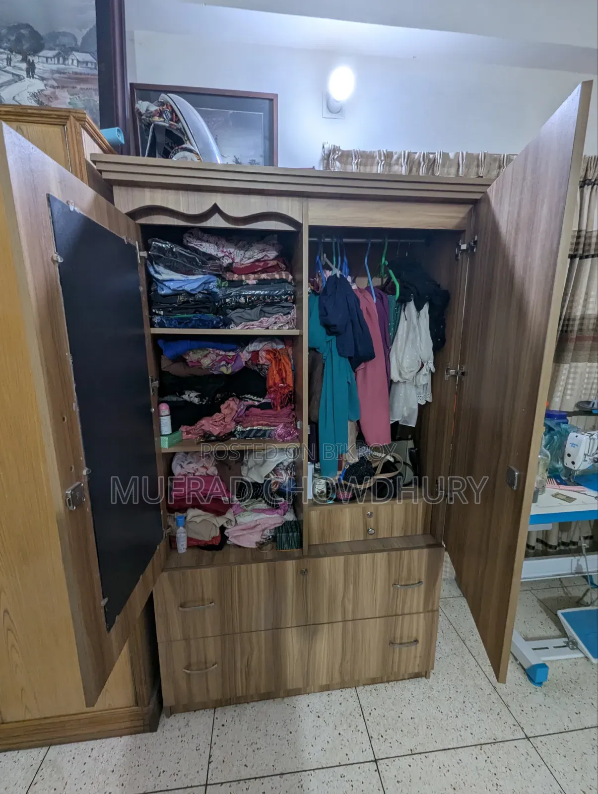 আলমারি (ফ্রেশ কন্ডিশন)