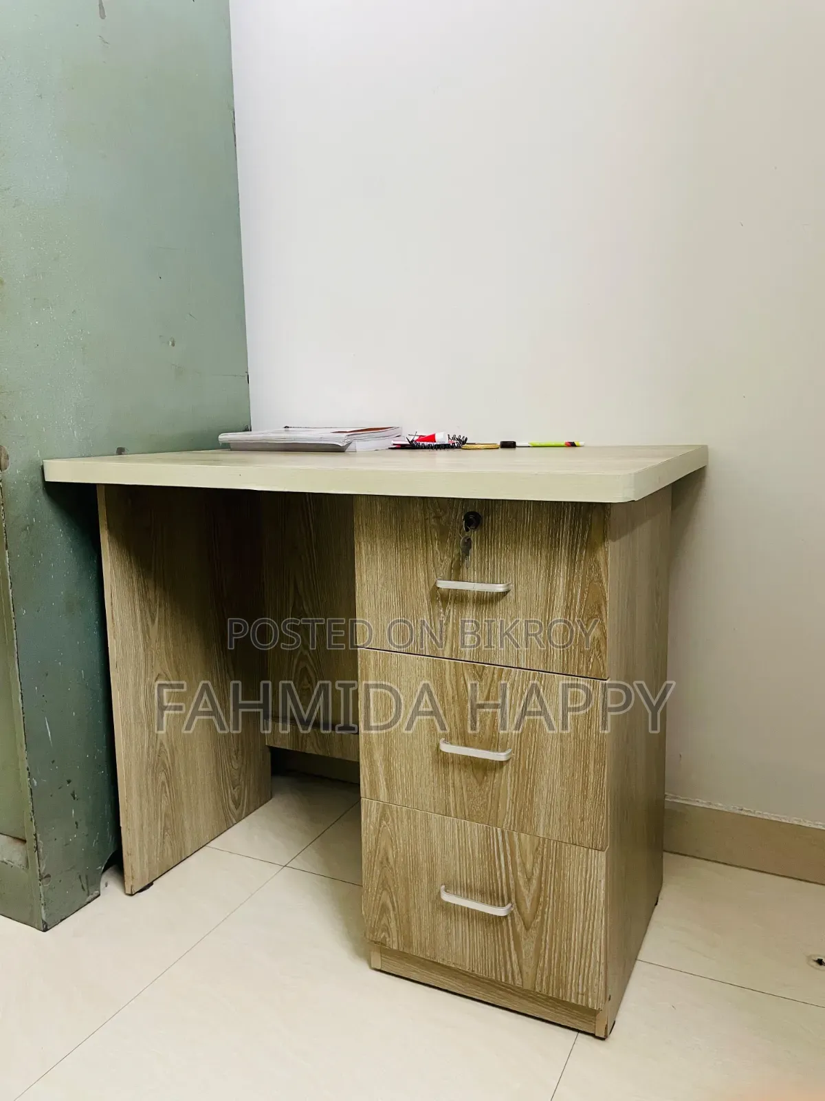Reading Table/Office Desk Small