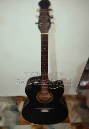 গিটার বিক্রয়ের জন্য