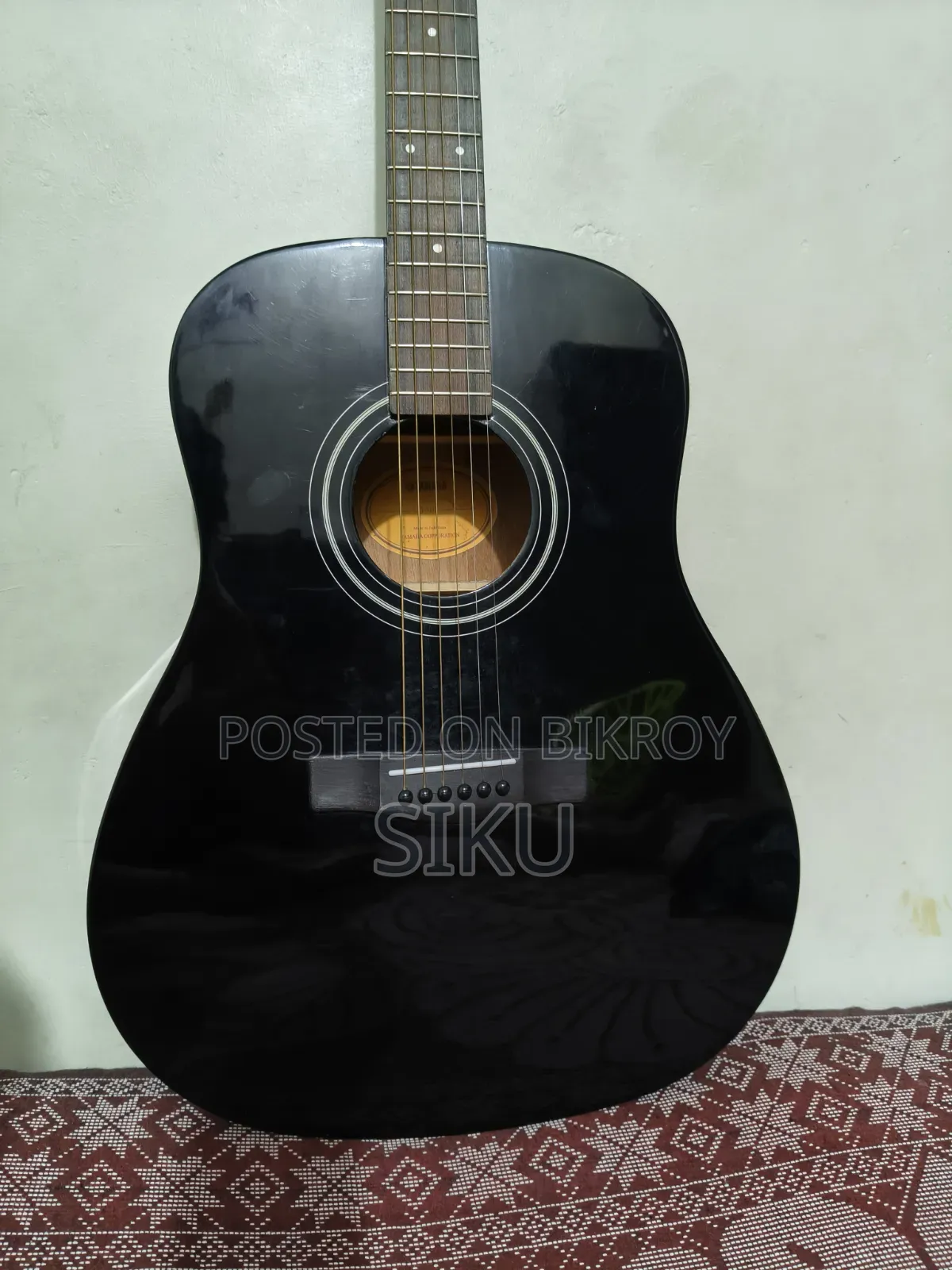 Yamaha F310 (For Sale)
Made in Indonesia