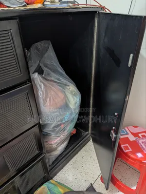 ওয়ারড্রোব (নতুনের মতো অবস্থা)
