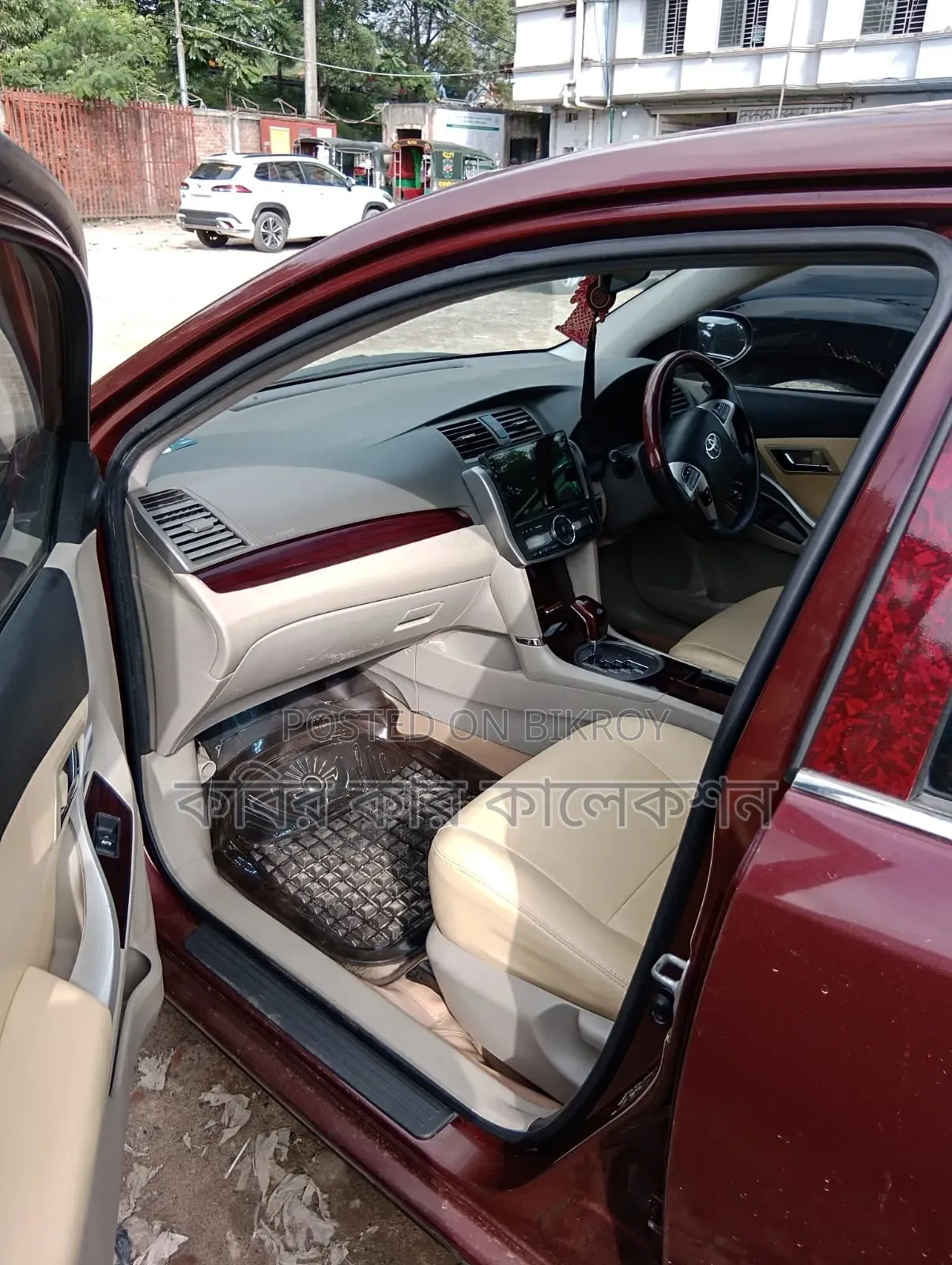 Toyota Premio 2013 Maroon