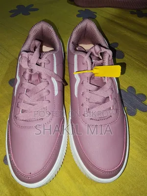 Ladies Sneakers(campus)