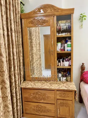 সেগুন কাঠের ড্রেসিং টেবিল