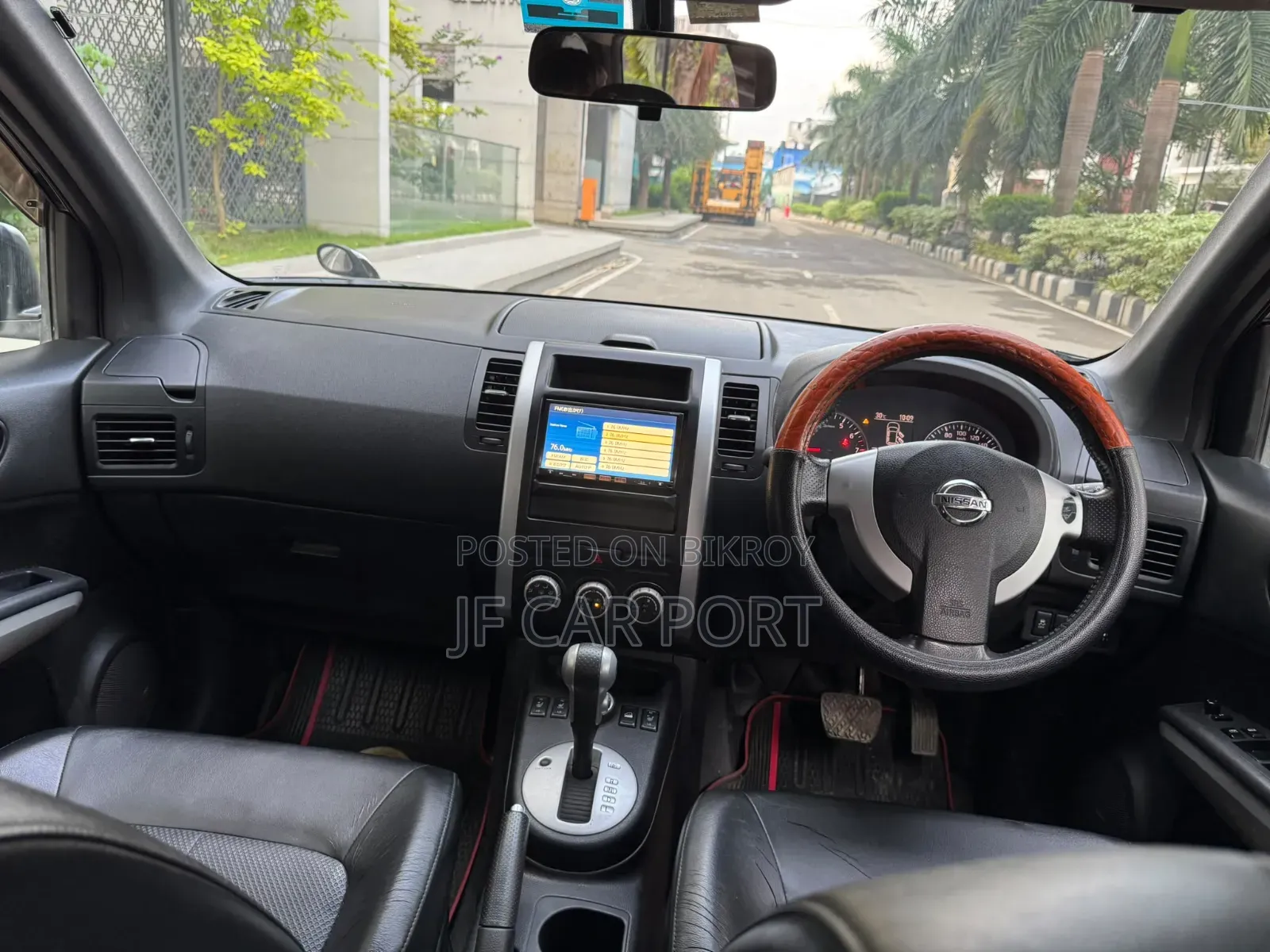 Nissan X-Trail 2012 Black