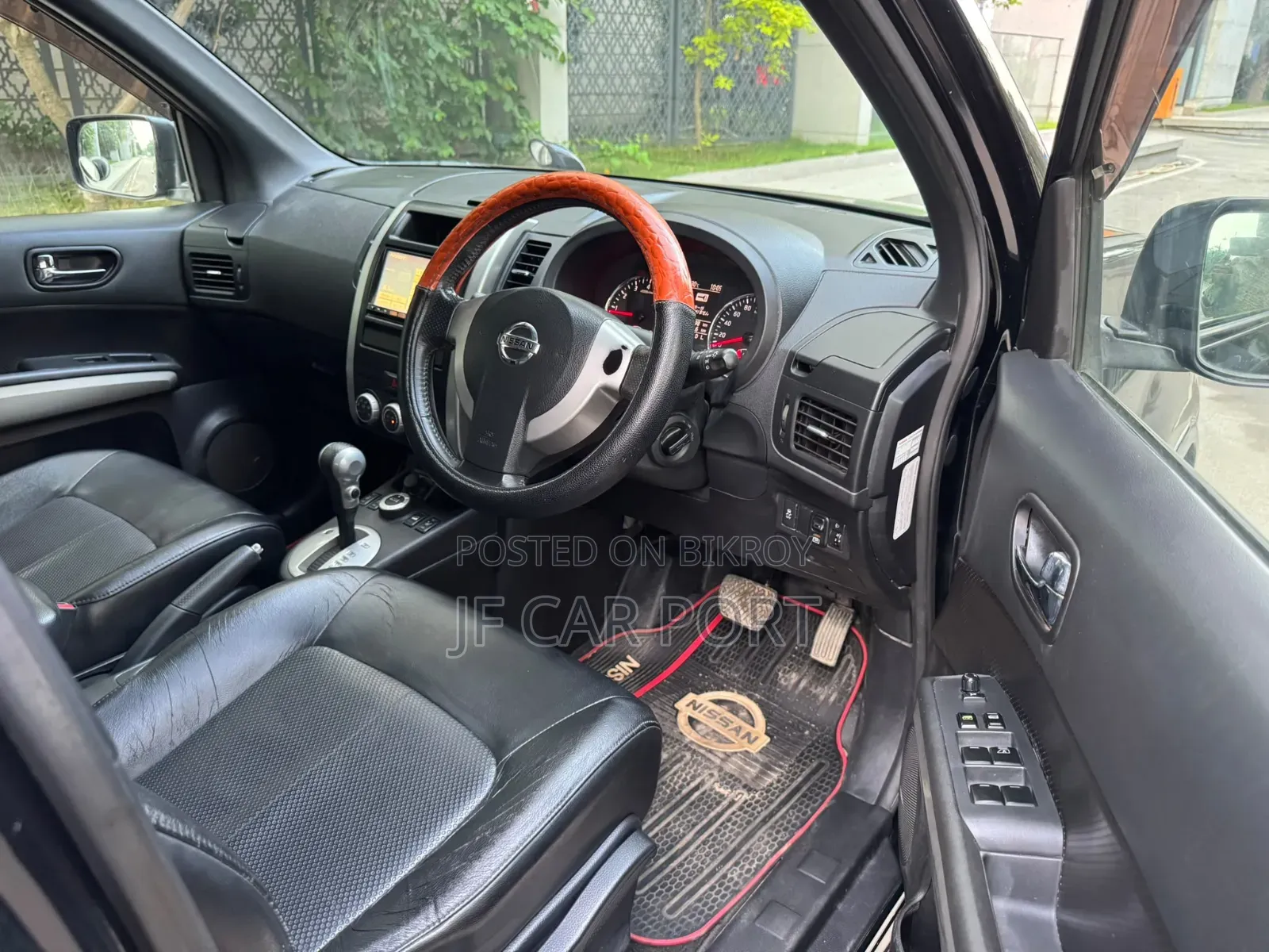 Nissan X-Trail 2012 Black