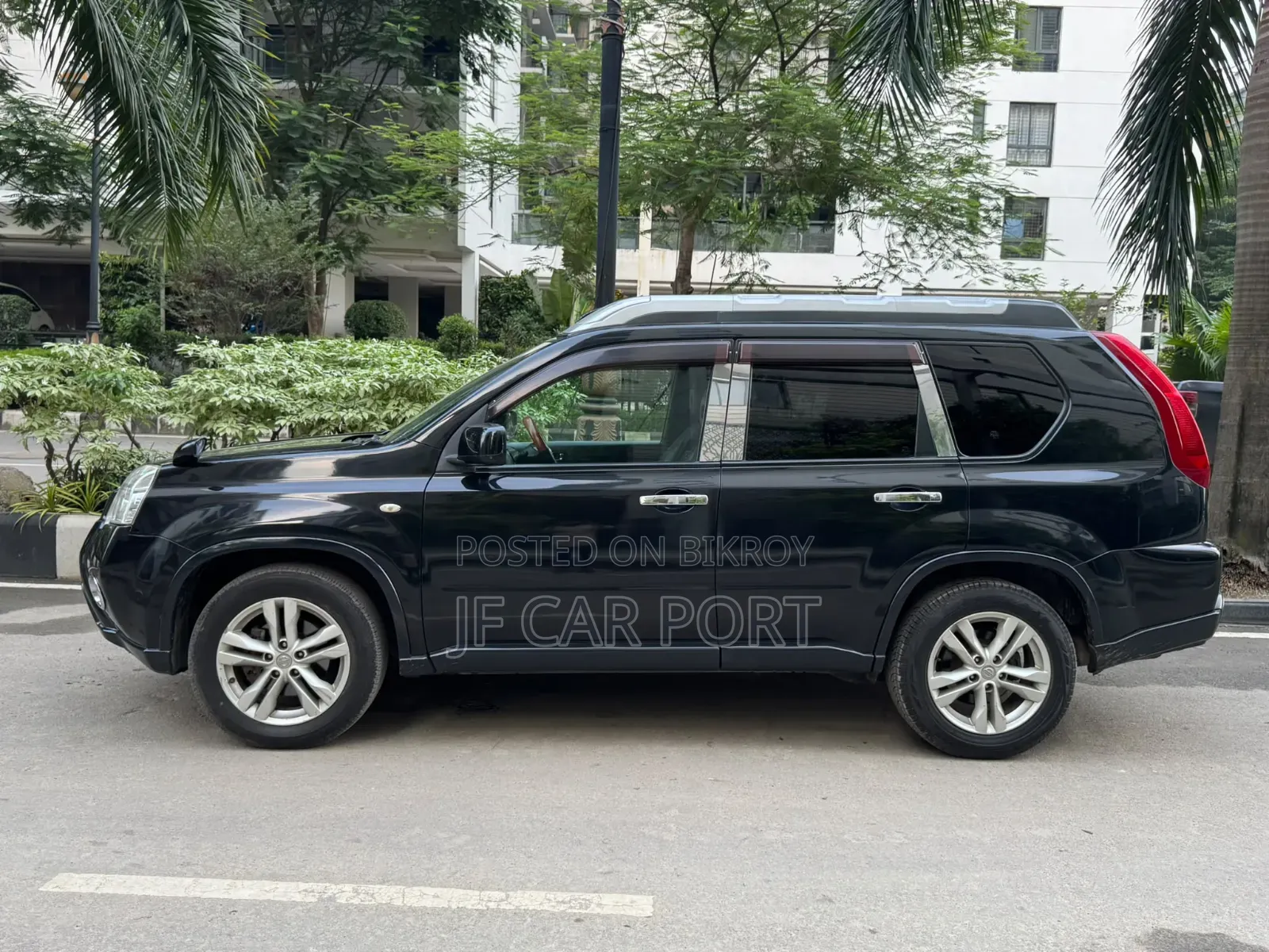 Nissan X-Trail 2012 Black
