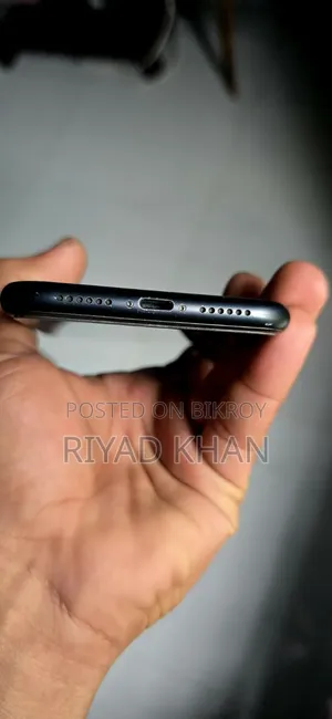 Apple iPhone XR 64 GB Black