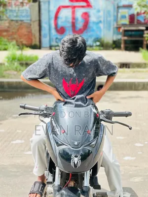 বাজাজ পালসার ১৫০ ২০১২ ব্ল্যাক