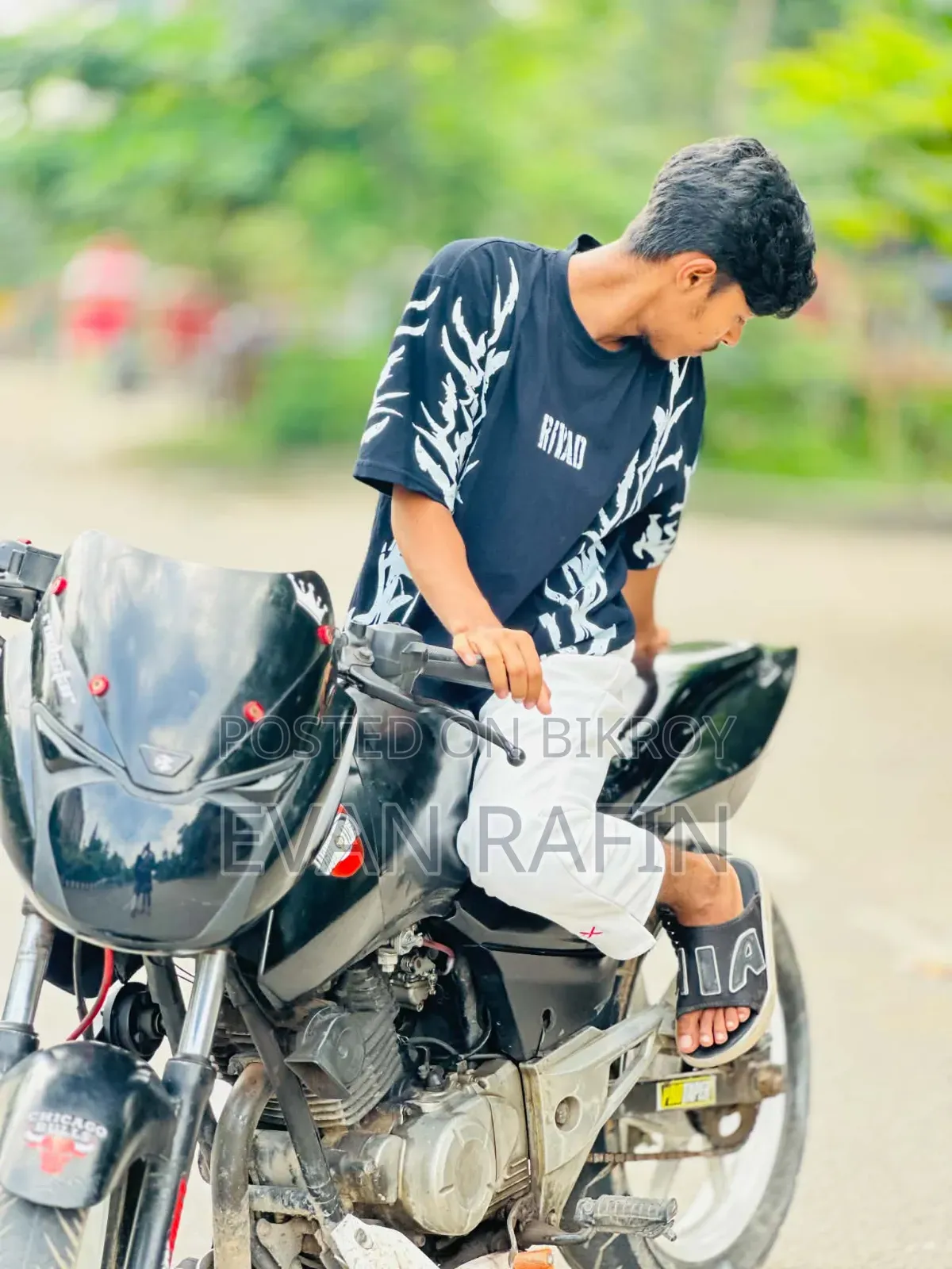 বাজাজ পালসার ১৫০ ২০১২ ব্ল্যাক