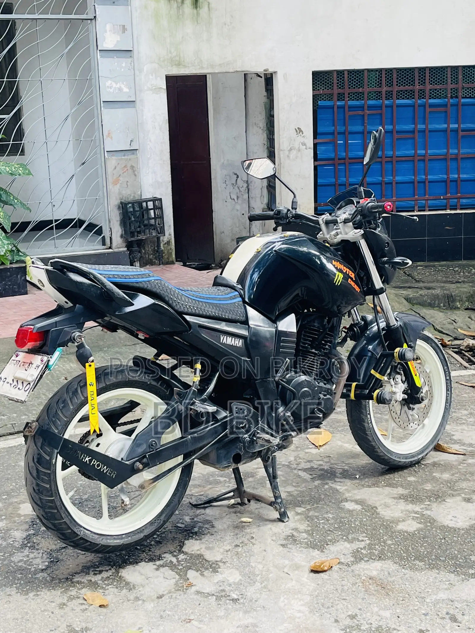 ইয়ামাহা এফজেড ২০১৫ ব্ল্যাক