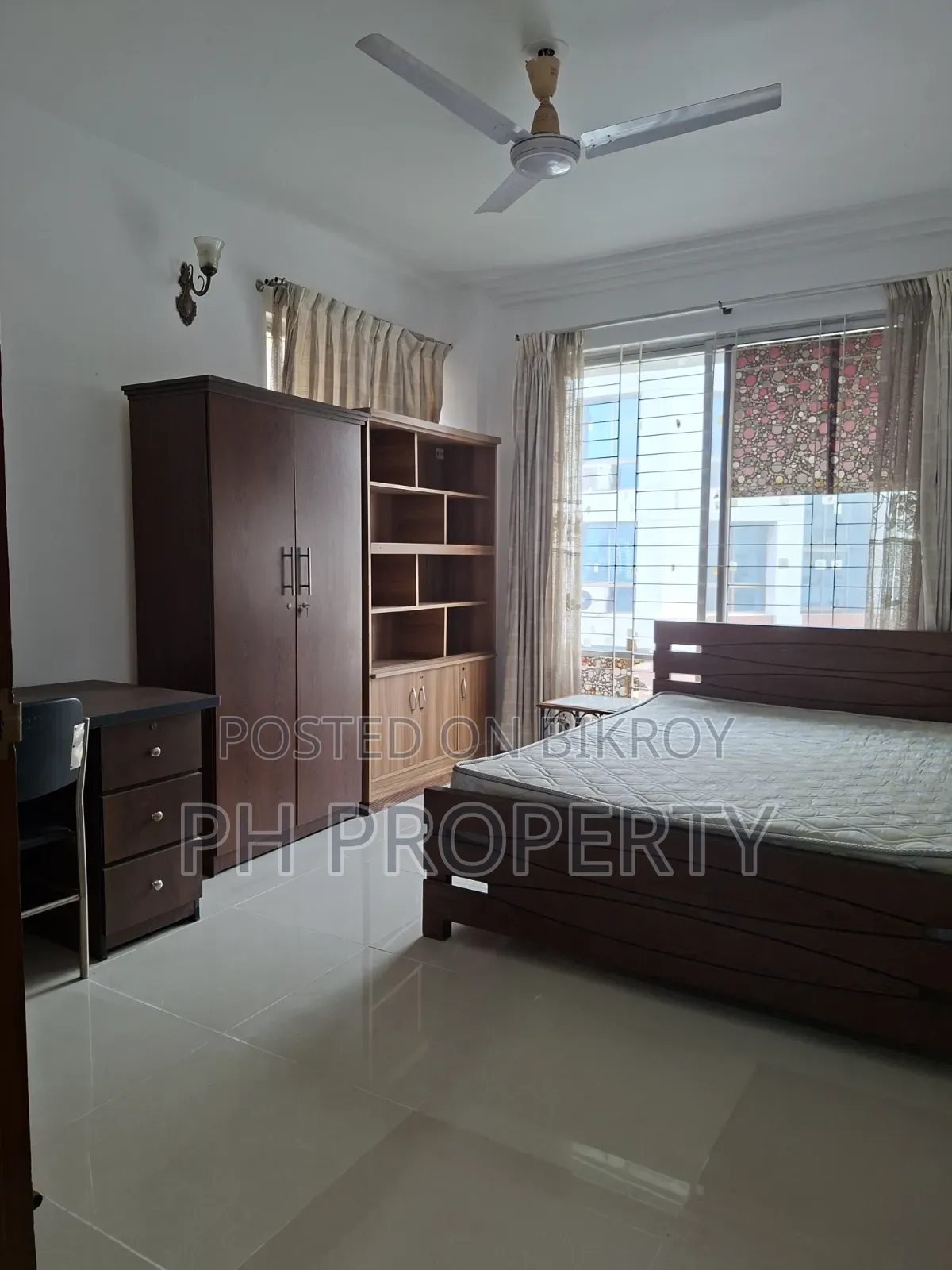 বাংলাদেশ ঢাকা, গুলশানে ৩টি শয়নকক্ষ বিশিষ্ট অ্যাপার্টমেন্ট বিক্রয়ের জন্য