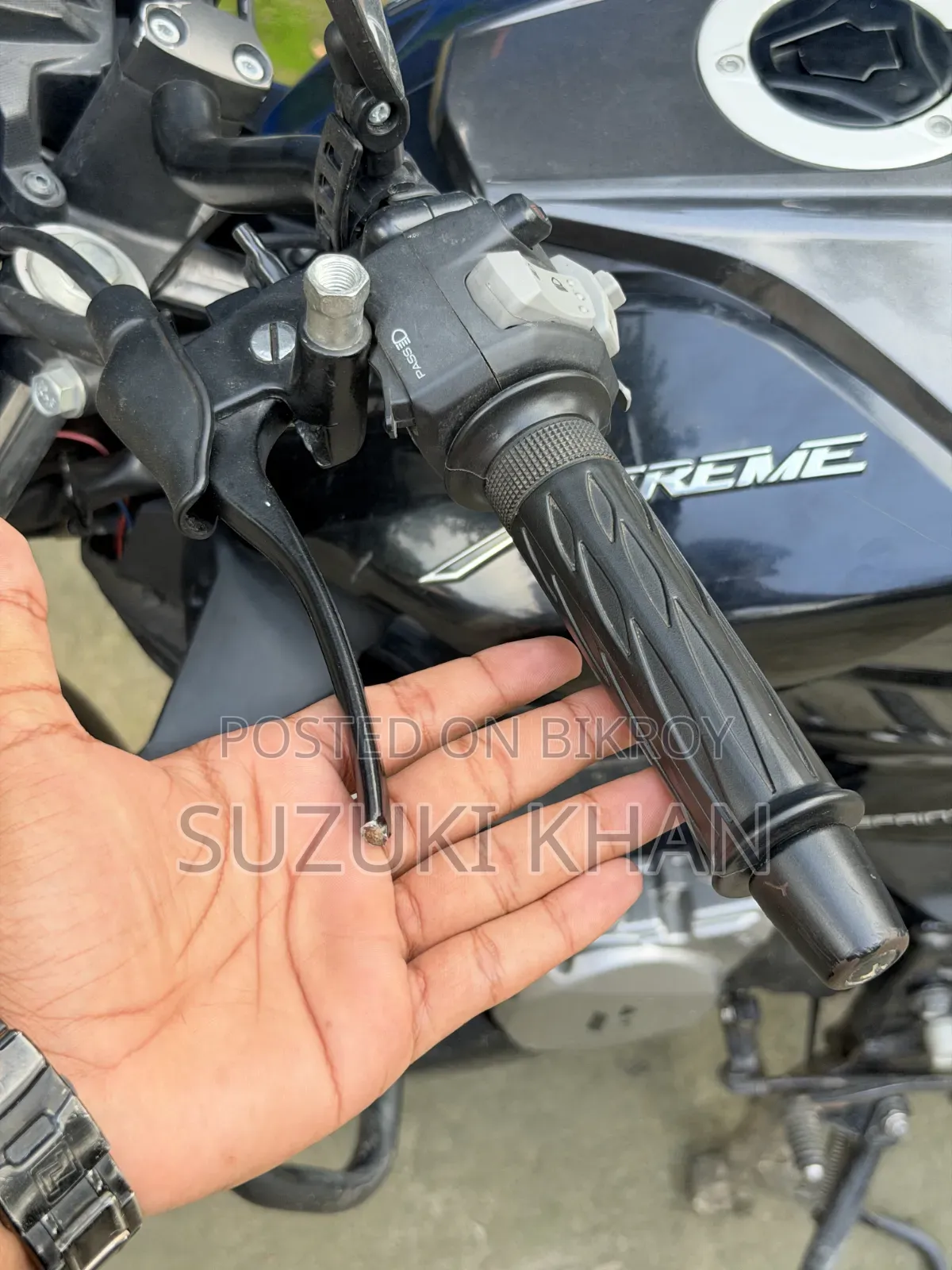 নিউ হিরো এক্সট্রিম ১২৫আর ২০২৫ ব্ল্যাক