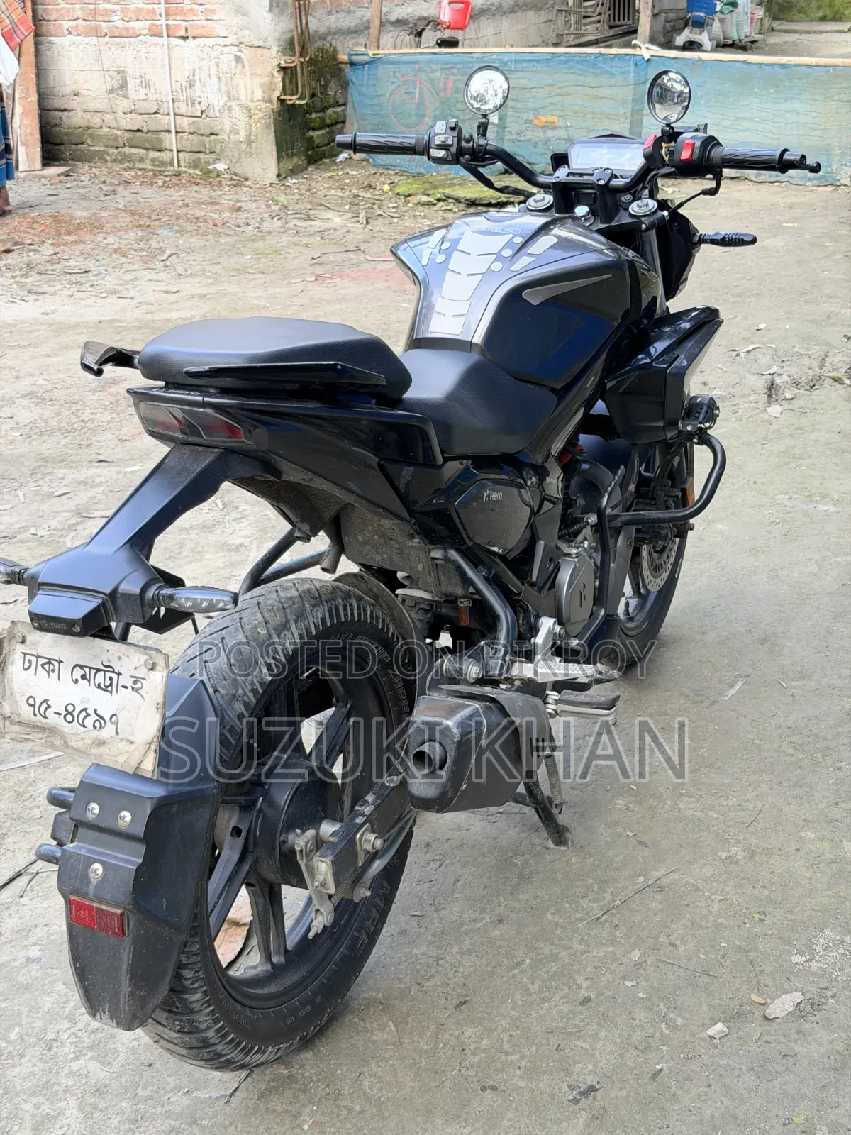 নিউ হিরো এক্সট্রিম ১২৫আর ২০২৫ ব্ল্যাক