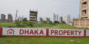 সেক্টর-১৬/জে-তে ৩০ ফুট রাস্তা সংলগ্ন ৩ কাঠা পার্ক ও দক্ষিণমুখী প্লট