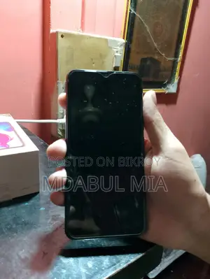 Vivo Y11 32 GB Red
