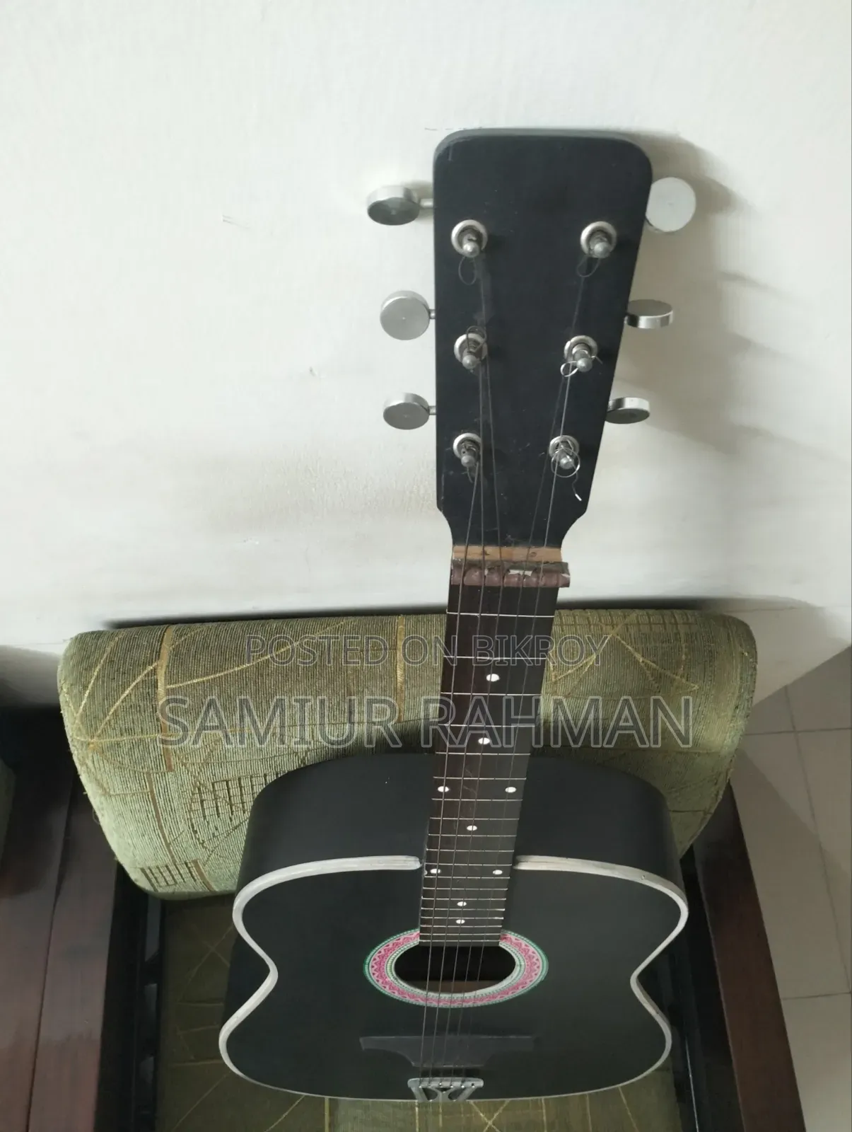 Hawaiian Style Guitar