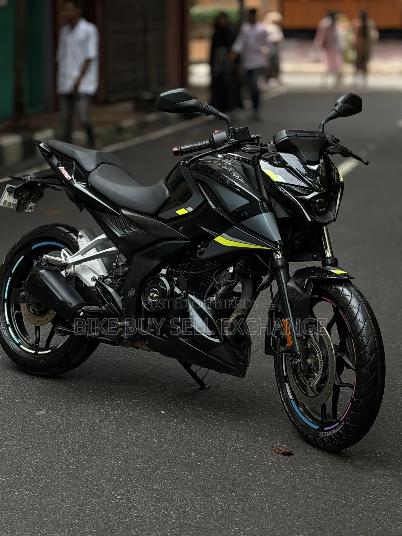 Bajaj Pulsar 250 2025 Black