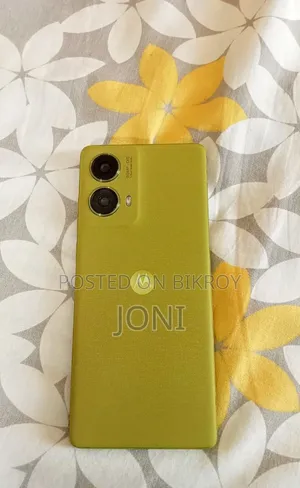 Motorola Moto G85 128 GB Yellow