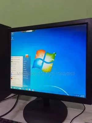 Desktop Computer 4GB Intel Core 2 Quad HDD 320GB