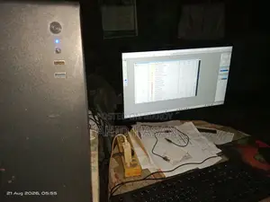 Desktop Computer MSI 8GB Intel Core I3 SSD 256GB