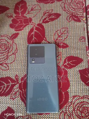iQOO 256 GB Blue