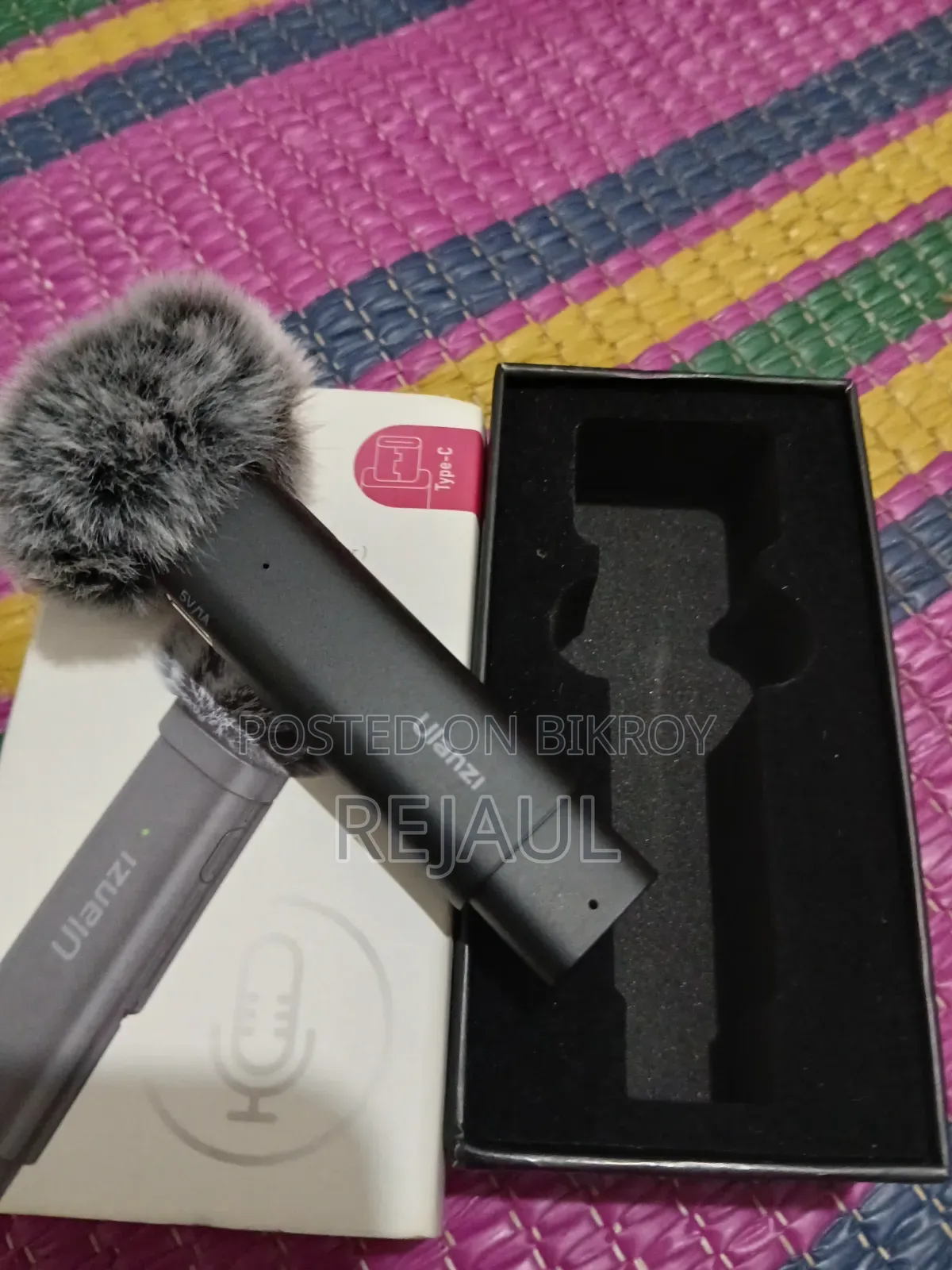 Ulanzi Wm10 Wireless Microphone.