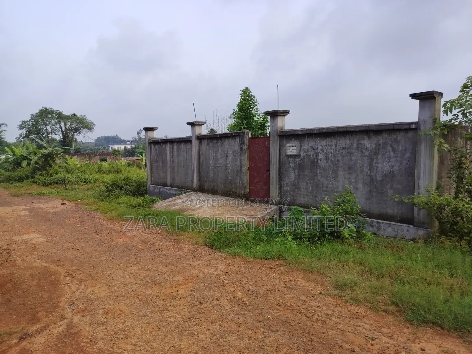 ৮ নং সেক্টরে কর্নার ৫ কাঠা দক্ষিণ মুখি