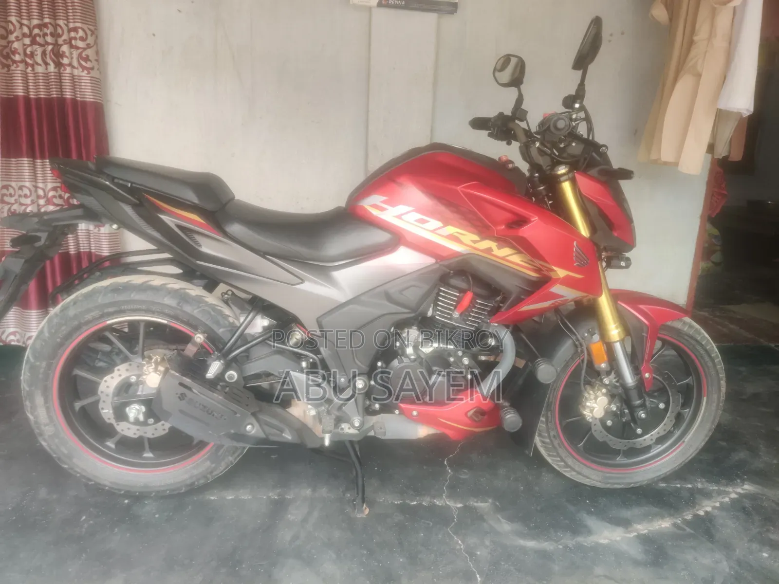 Honda Hornet 2.0 2024 Red