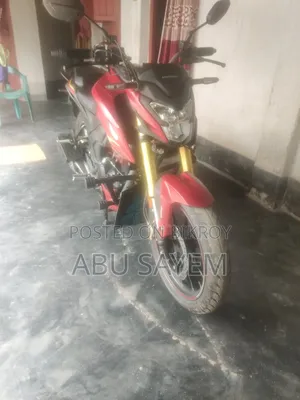 Honda Hornet 2.0 2024 Red