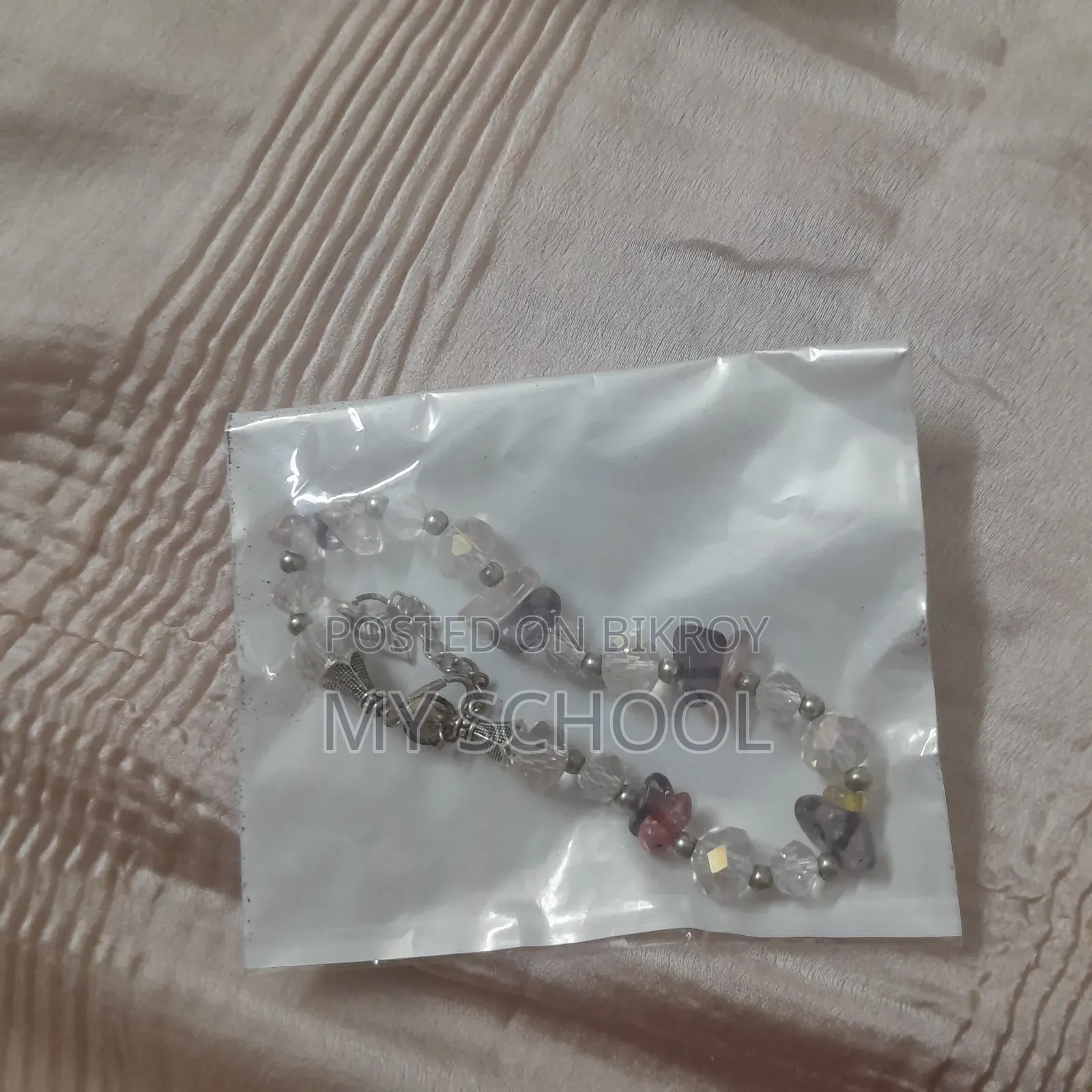স্ফটিকের ছোঁয়া, আভিজাত্যের সমাহার