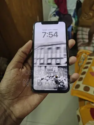 অ্যাপল আইফোন এক্সএস ২৫৬ জিবি ইয়েলো