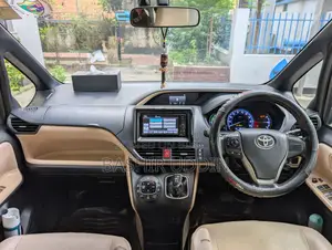 Toyota Noah 2014 Maroon