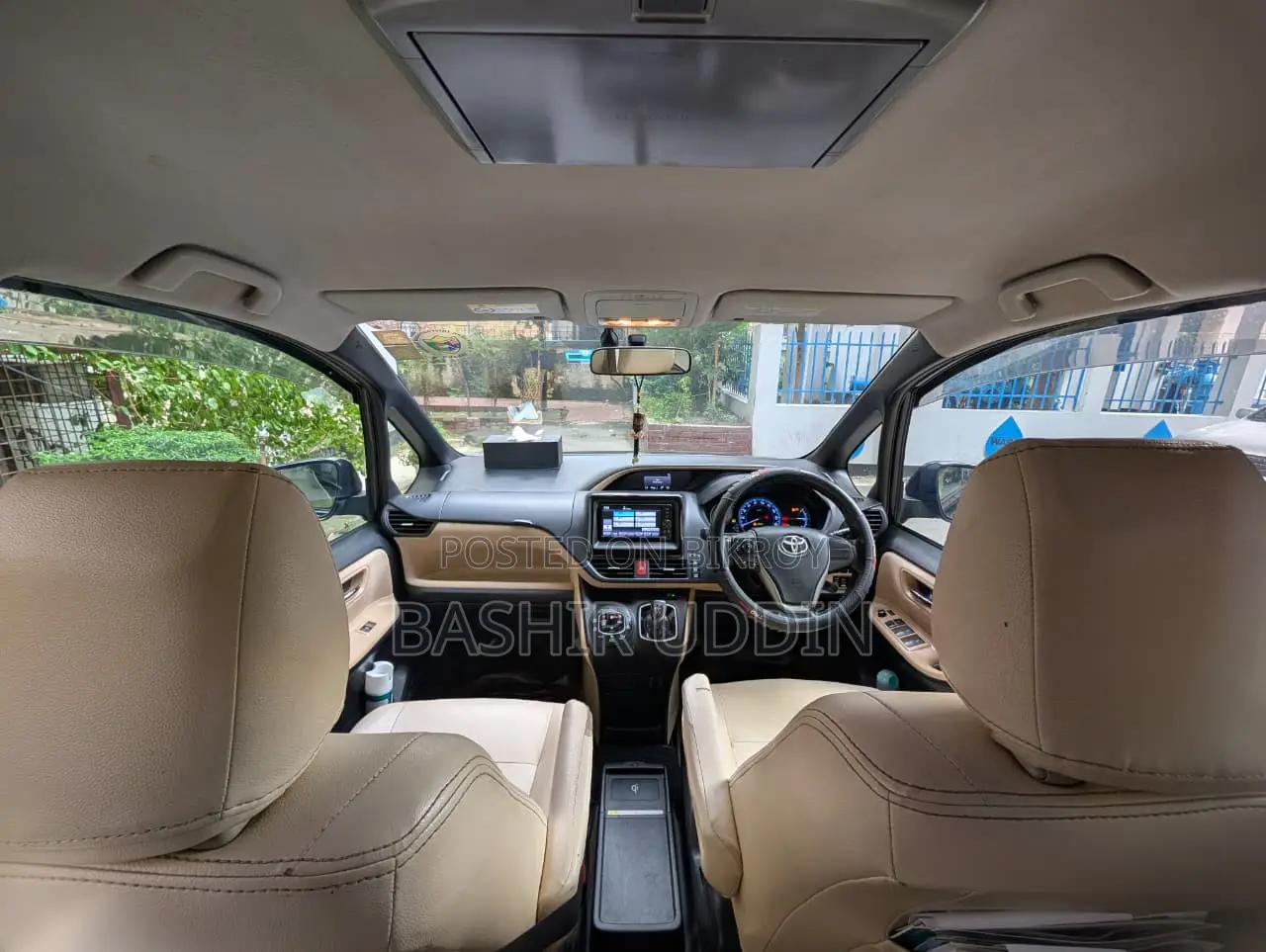 Toyota Noah 2014 Maroon