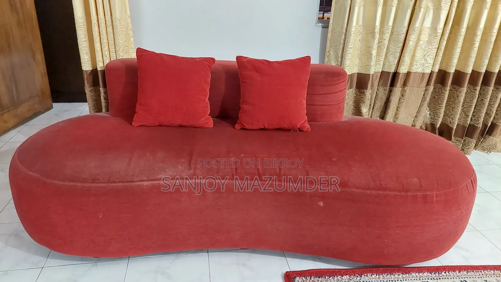 Good Condition Hatil Divan Sofa