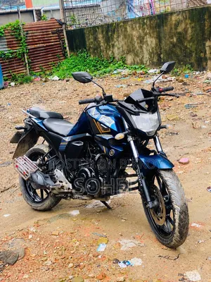 ইয়ামাহা এফজেডএস ভি২ ২০১৮ ব্লু