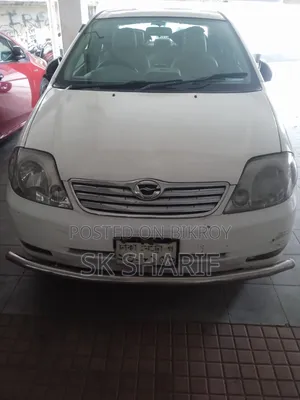 টয়োটা করোল্লা ২০০৪ সাদা