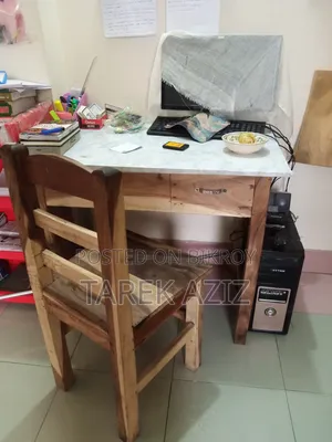 টেবিল এবং চেয়ার