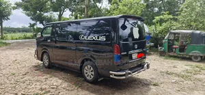 Toyota HiAce 2004 Black